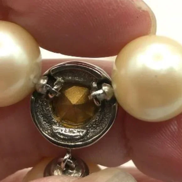 Vintage Givenchy Faux Pearl with Faceted Blue Crystal Pendant Necklace - Picture 7 of 10